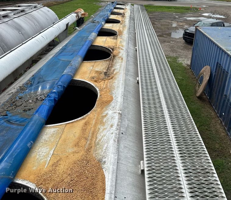 image for item DW1959 2006 Ledwell feed delivery trailer