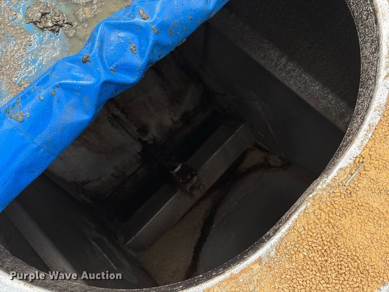 image for item DW1959 2006 Ledwell feed delivery trailer