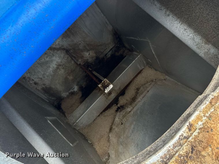 image for item DW1959 2006 Ledwell feed delivery trailer