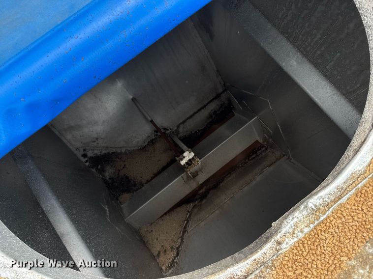 image for item DW1959 2006 Ledwell feed delivery trailer