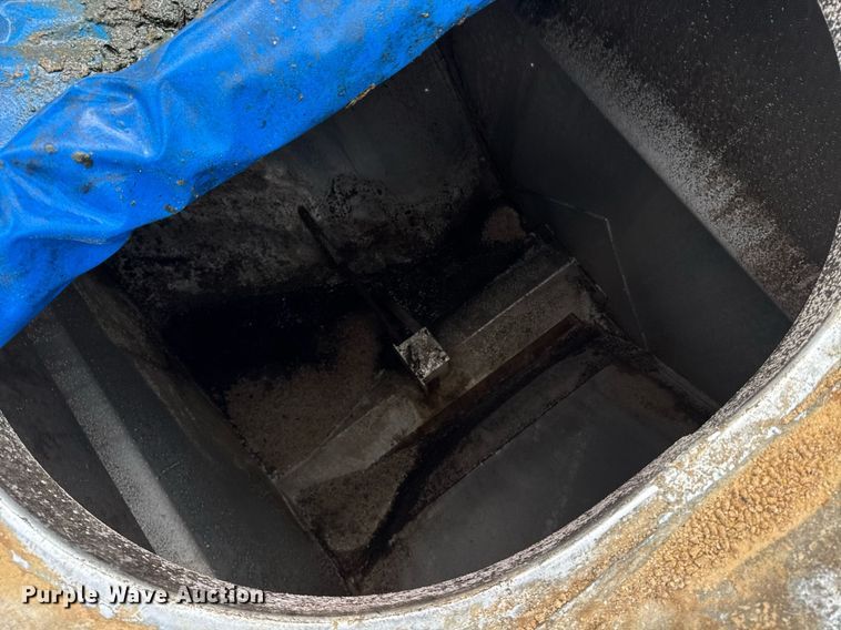 image for item DW1959 2006 Ledwell feed delivery trailer