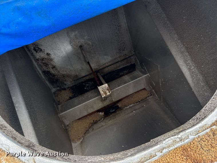 image for item DW1959 2006 Ledwell feed delivery trailer