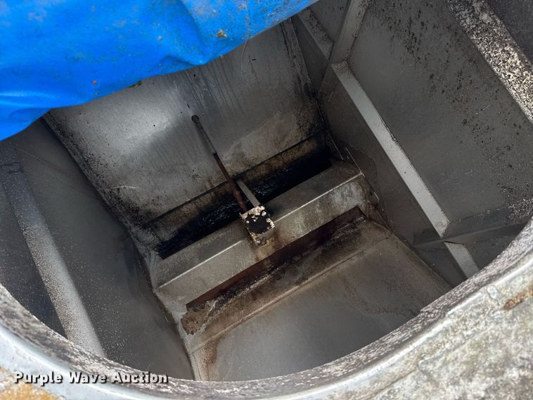 image for item DW1959 2006 Ledwell feed delivery trailer