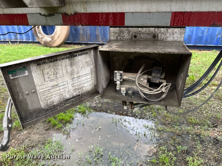 image for item DW1959 2006 Ledwell feed delivery trailer