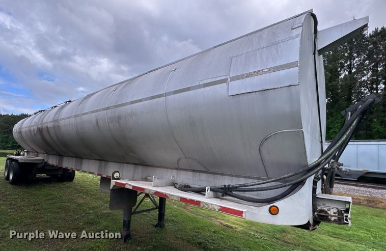 image for item DW1960 1997 Ledwell feed delivery trailer