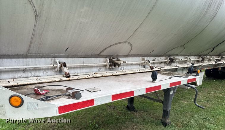 image for item DW1960 1997 Ledwell feed delivery trailer