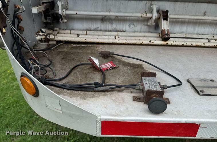 image for item DW1960 1997 Ledwell feed delivery trailer