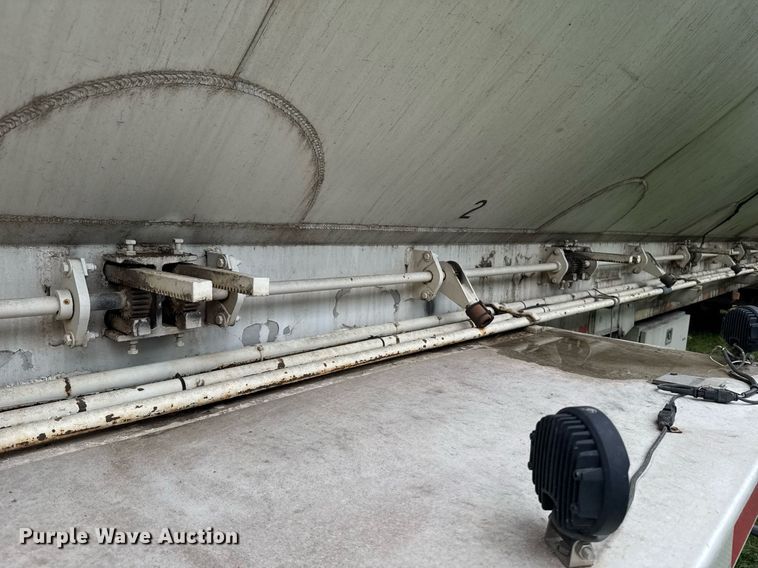 image for item DW1960 1997 Ledwell feed delivery trailer