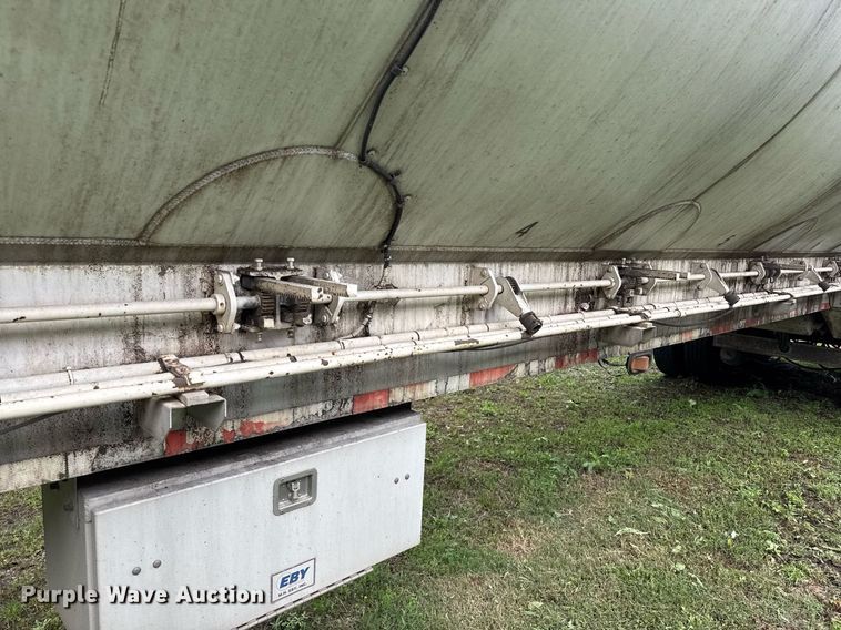 image for item DW1960 1997 Ledwell feed delivery trailer