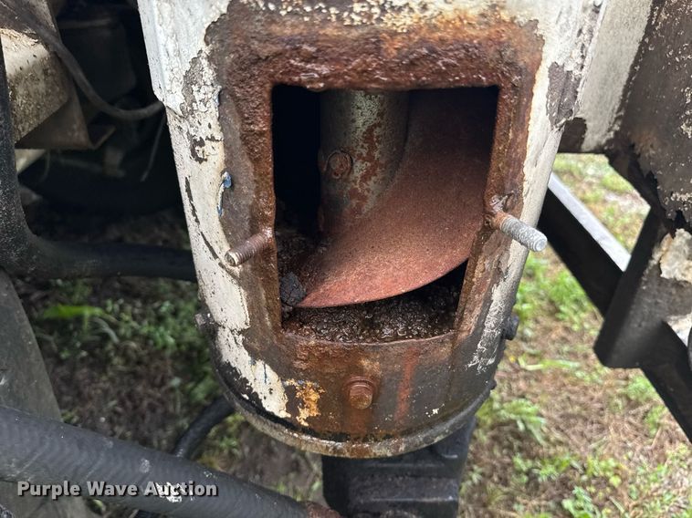 image for item DW1960 1997 Ledwell feed delivery trailer