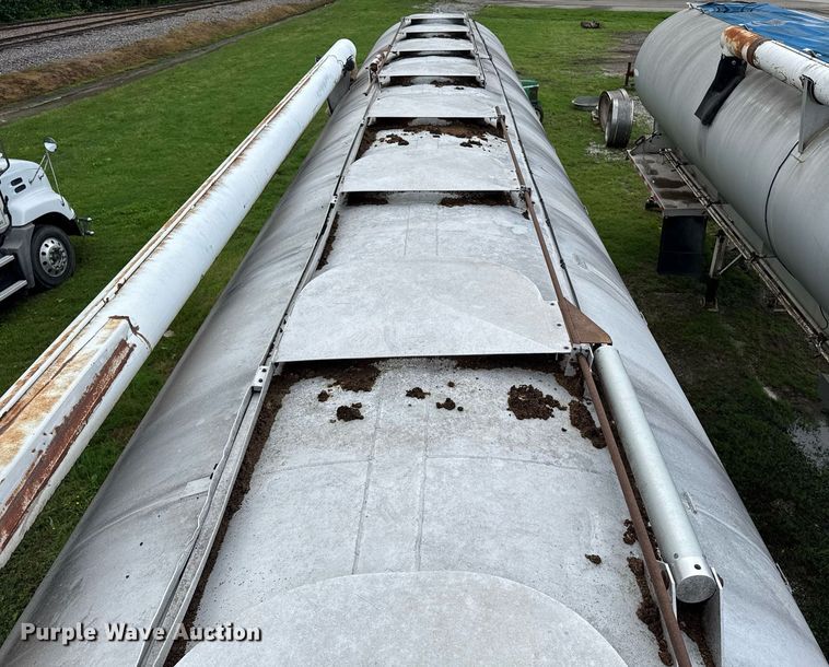 image for item DW1960 1997 Ledwell feed delivery trailer