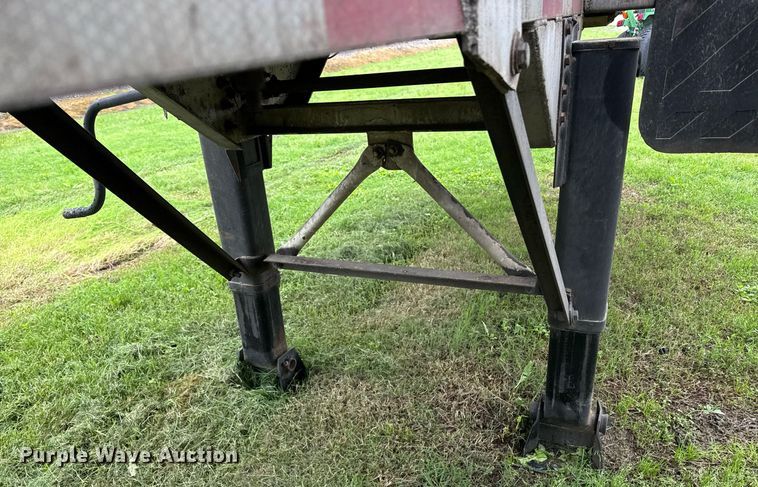 image for item DW1960 1997 Ledwell feed delivery trailer