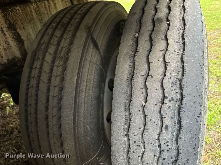 image for item DW1960 1997 Ledwell feed delivery trailer