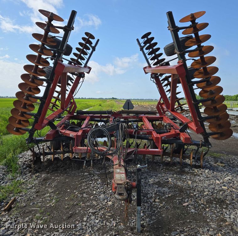 image for item DW7024 2008 Case IH 340 tandem disk
