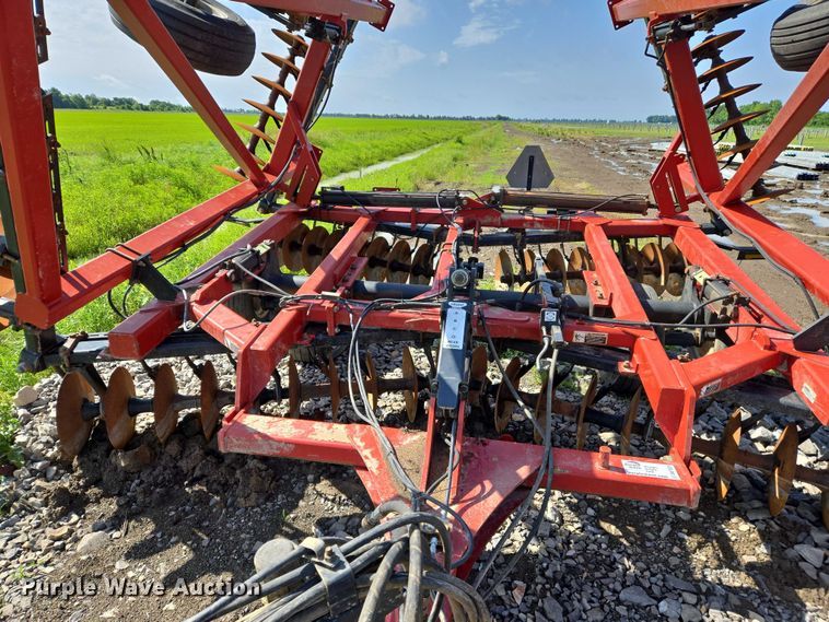 image for item DW7024 2008 Case IH 340 tandem disk