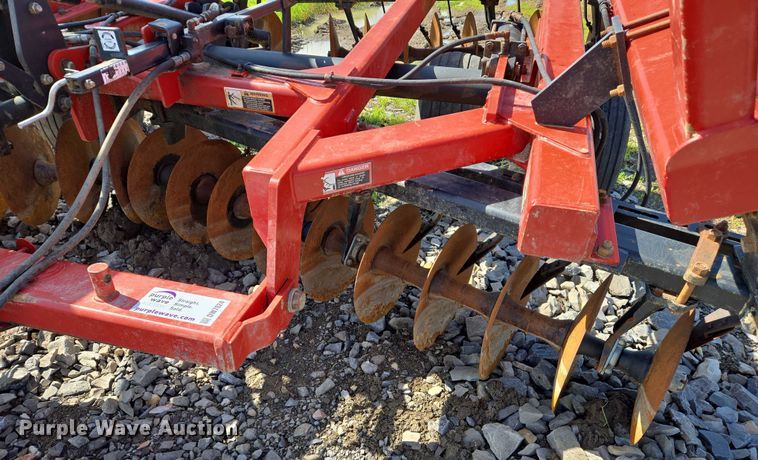 image for item DW7024 2008 Case IH 340 tandem disk