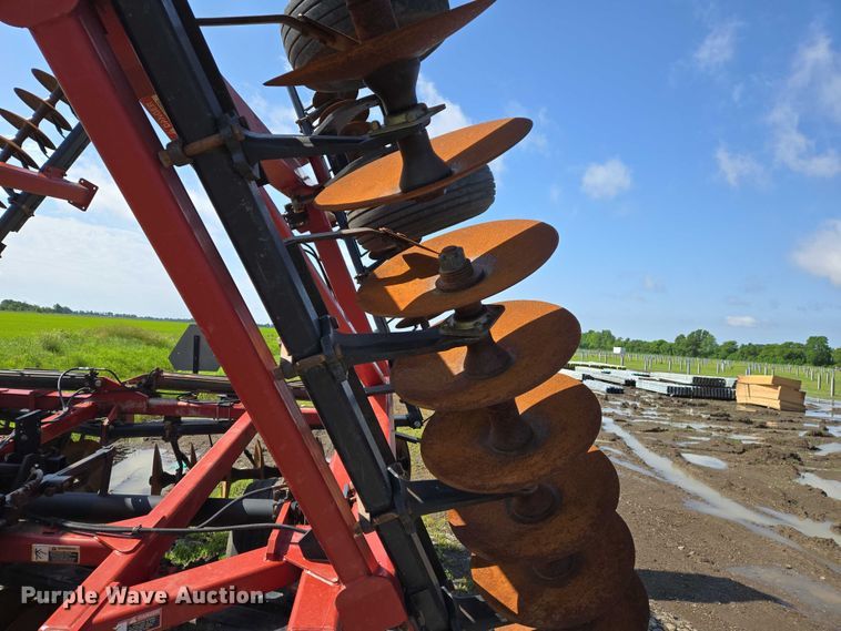 image for item DW7024 2008 Case IH 340 tandem disk