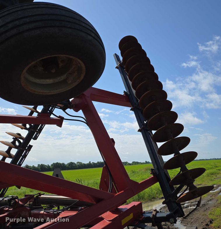 image for item DW7024 2008 Case IH 340 tandem disk