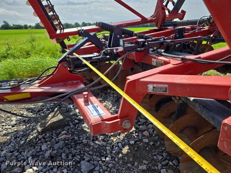 image for item DW7024 2008 Case IH 340 tandem disk