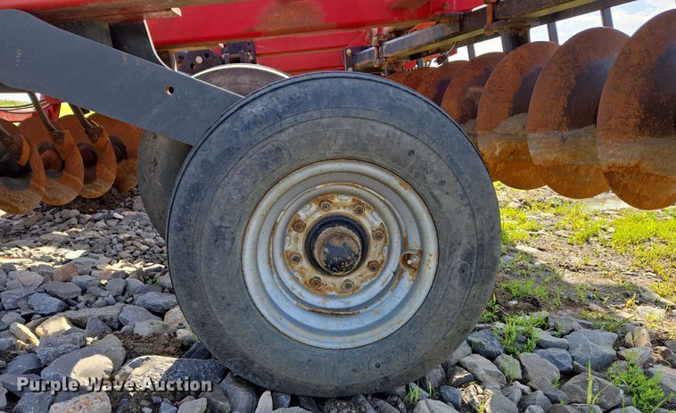 image for item DW7024 2008 Case IH 340 tandem disk