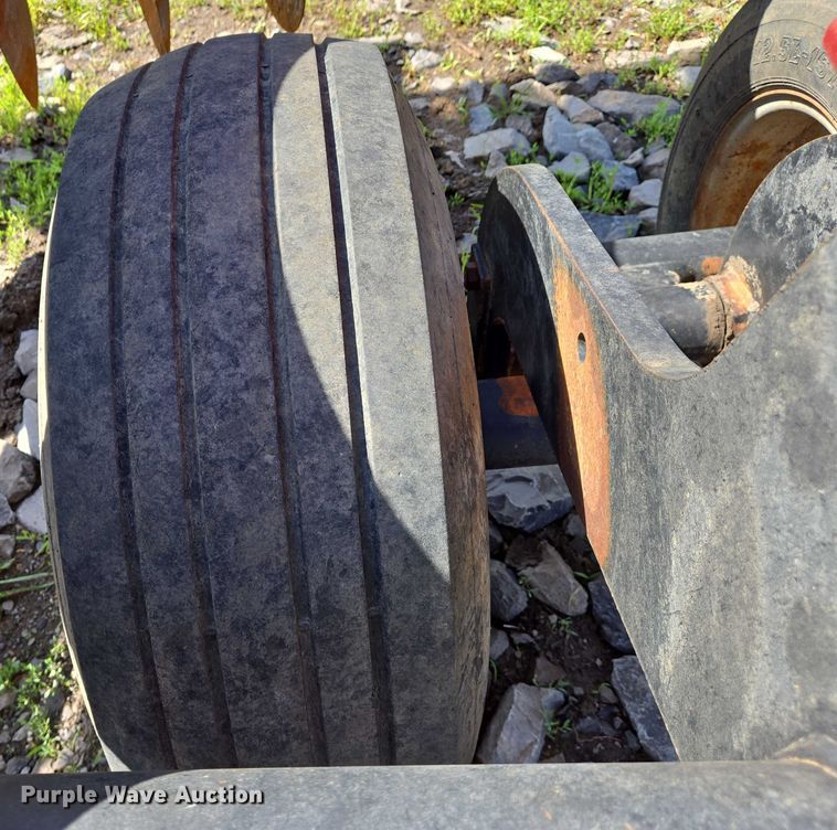 image for item DW7024 2008 Case IH 340 tandem disk