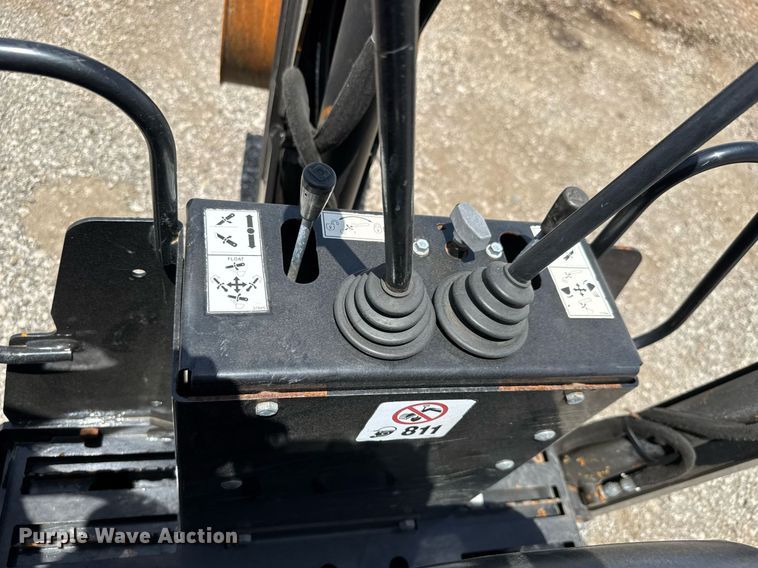 image for item DY0014 2016 Yanmar YT235 MFWD tractor