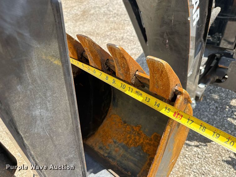 image for item DY0014 2016 Yanmar YT235 MFWD tractor