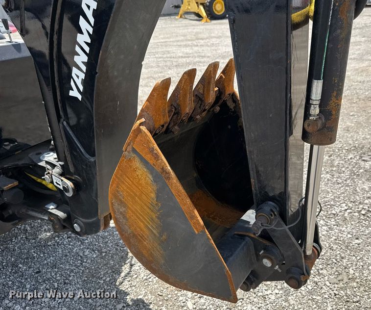 image for item DY0014 2016 Yanmar YT235 MFWD tractor