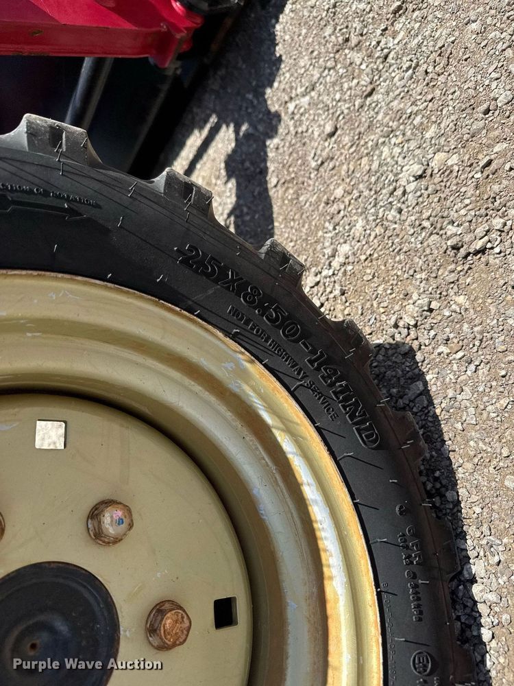 image for item DY0014 2016 Yanmar YT235 MFWD tractor