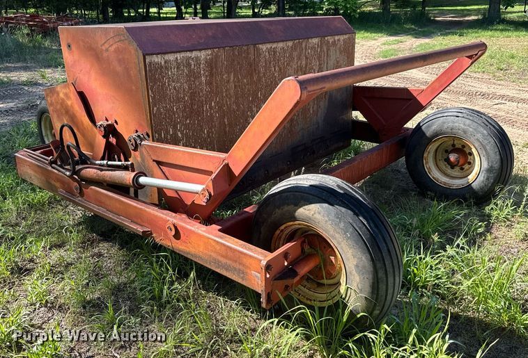 image for item DY0137 Rowse scraper