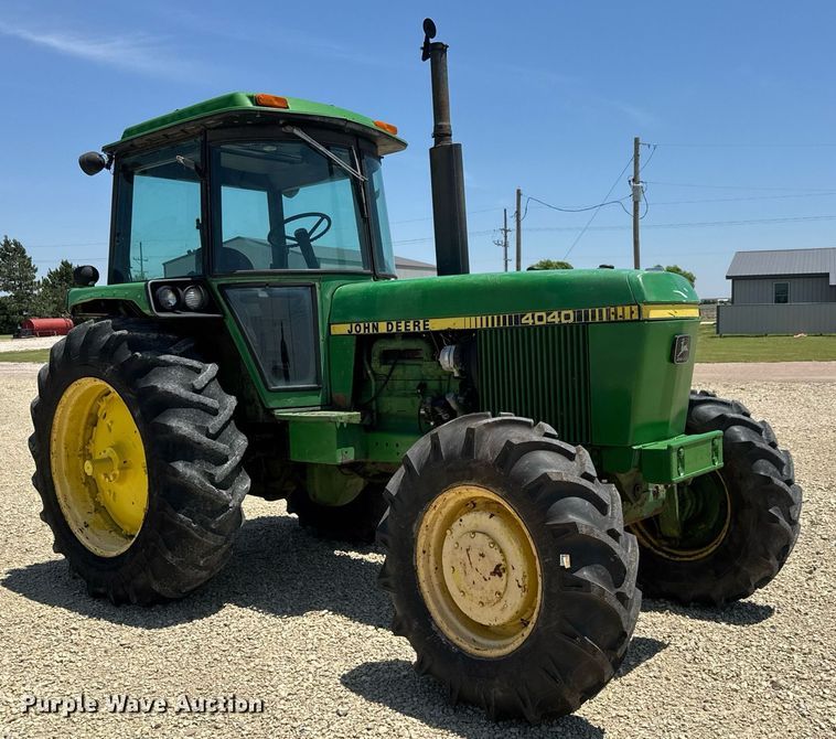 image for item DY0156 John Deere 4040 MFWD tractor