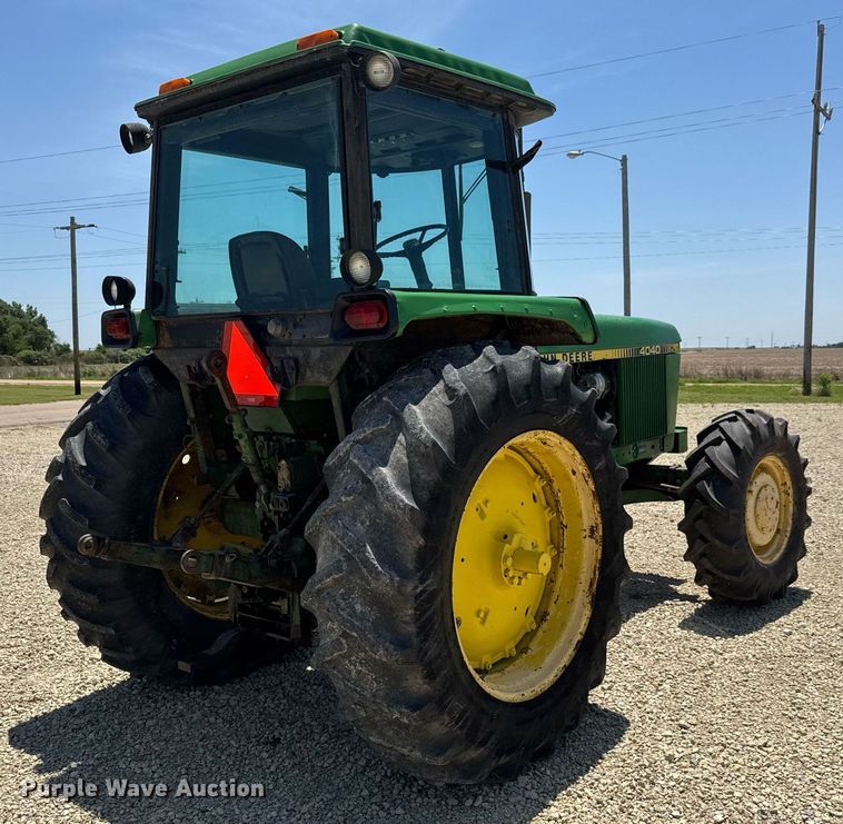 image for item DY0156 John Deere 4040 MFWD tractor