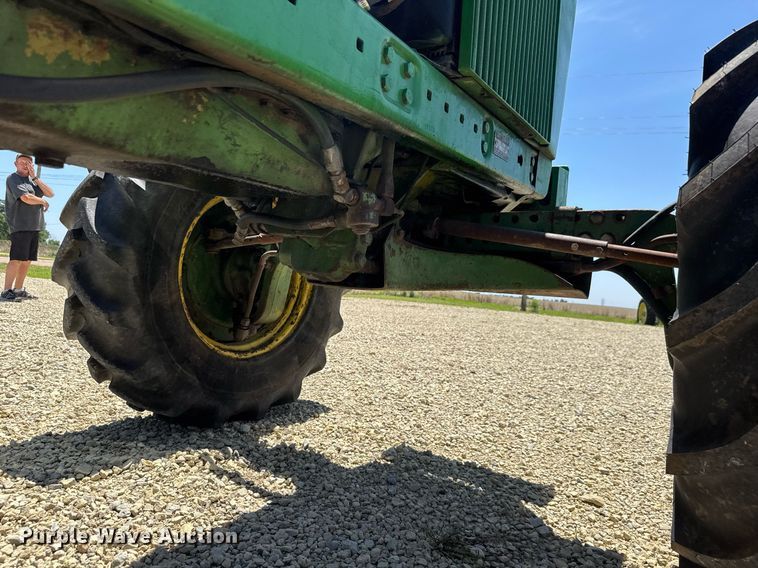 image for item DY0156 John Deere 4040 MFWD tractor