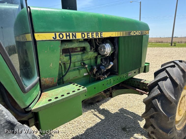 image for item DY0156 John Deere 4040 MFWD tractor