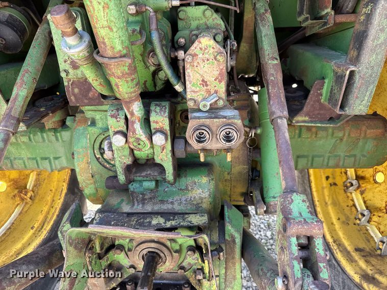 image for item DY0156 John Deere 4040 MFWD tractor