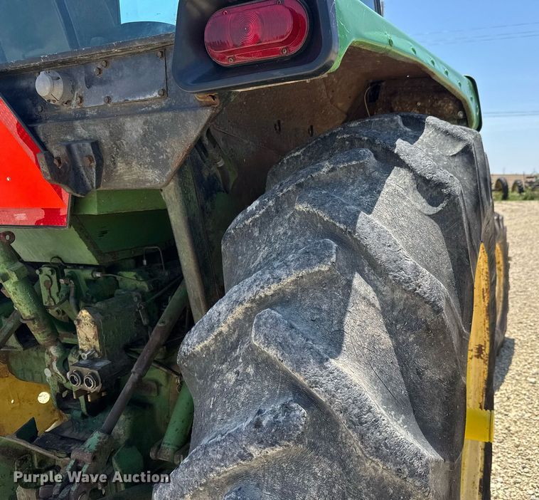 image for item DY0156 John Deere 4040 MFWD tractor