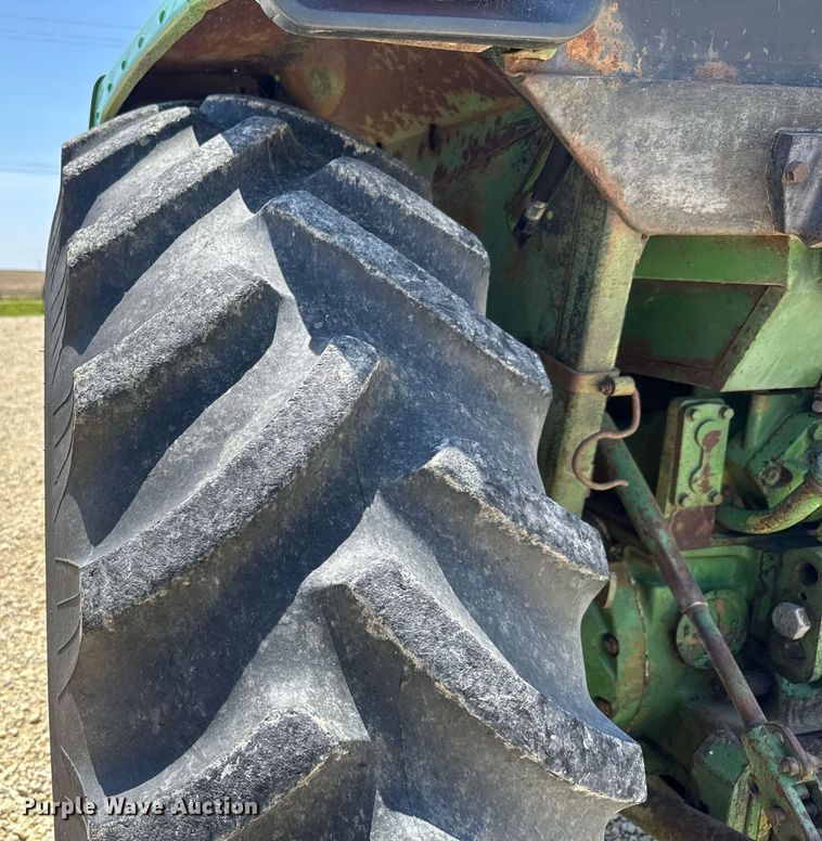 image for item DY0156 John Deere 4040 MFWD tractor