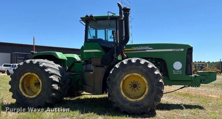 image for item DY0463 2007 John Deere 9520 Scraper Special 4WD tractor