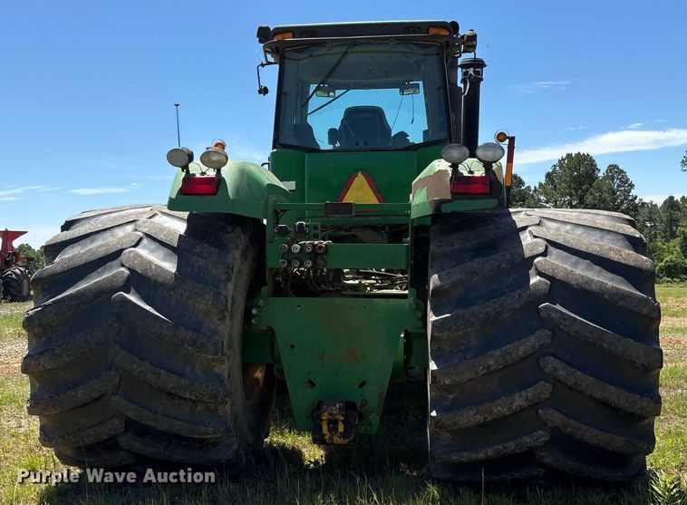 image for item DY0463 2007 John Deere 9520 Scraper Special 4WD tractor
