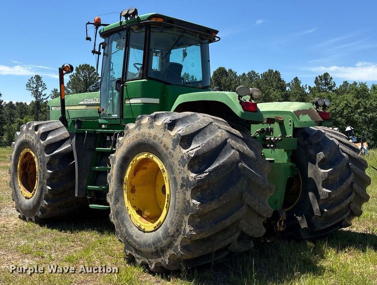 image for item DY0463 2007 John Deere 9520 Scraper Special 4WD tractor