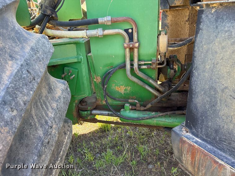 image for item DY0463 2007 John Deere 9520 Scraper Special 4WD tractor