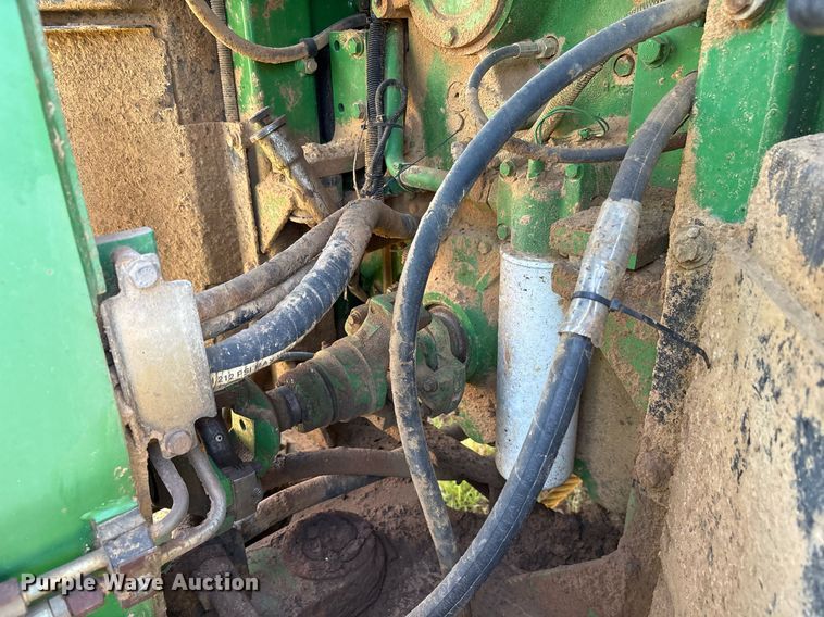 image for item DY0463 2007 John Deere 9520 Scraper Special 4WD tractor