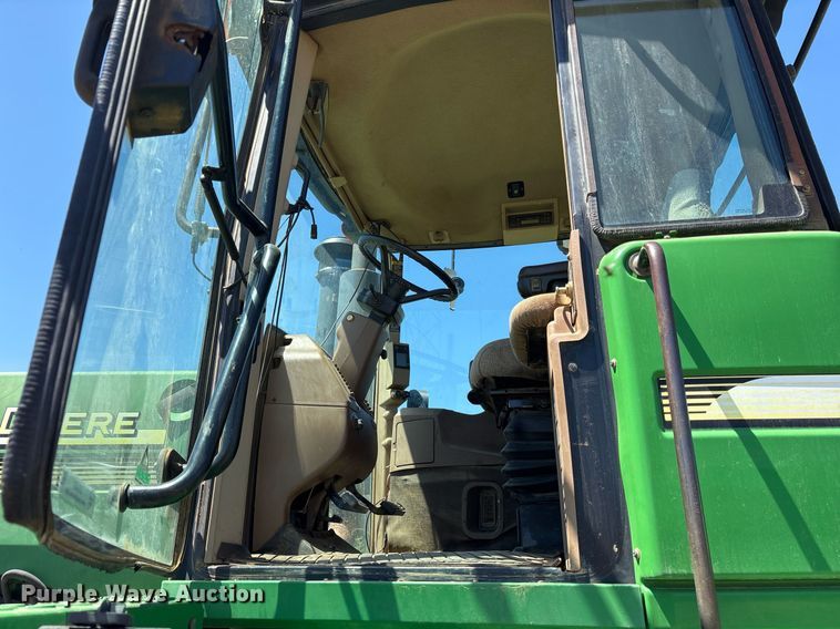 image for item DY0463 2007 John Deere 9520 Scraper Special 4WD tractor