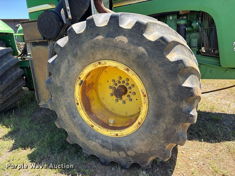 image for item DY0463 2007 John Deere 9520 Scraper Special 4WD tractor