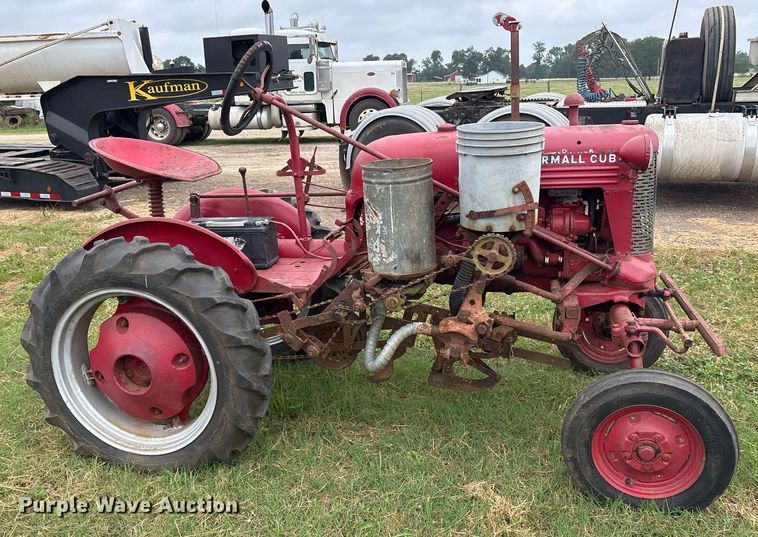 image for item DY0508 International Harvester Farmall Cub tractor