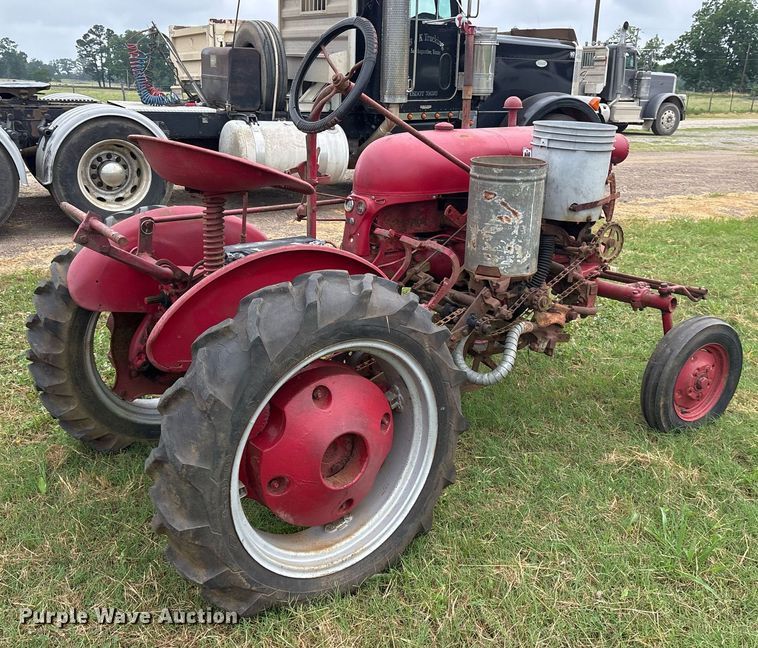 image for item DY0508 International Harvester Farmall Cub tractor