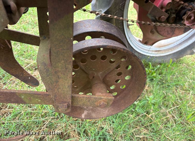 image for item DY0508 International Harvester Farmall Cub tractor