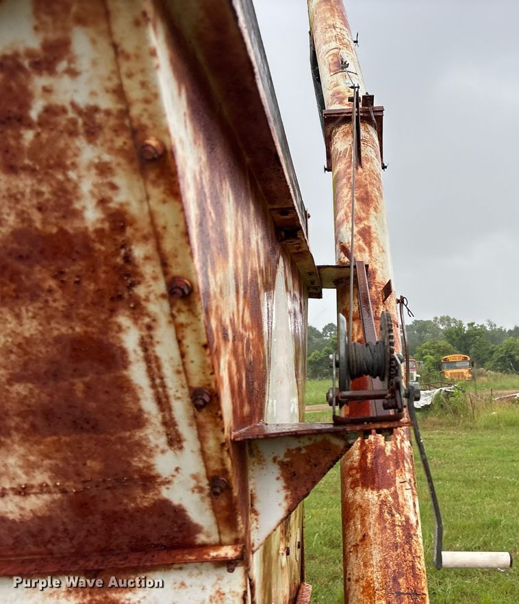 image for item DY0510 Grain cart