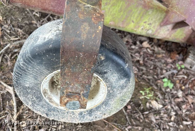 image for item DY0516 King Cutter finish mower