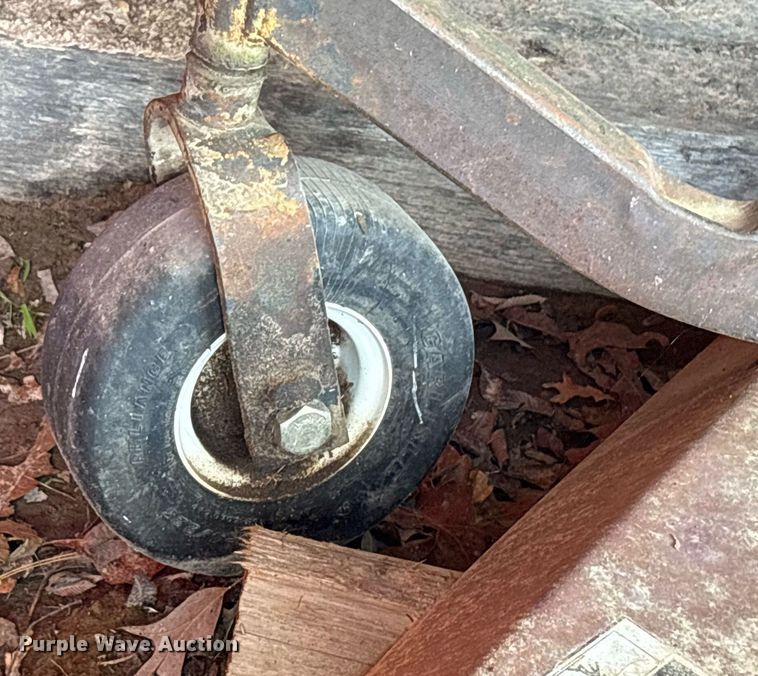 image for item DY0516 King Cutter finish mower